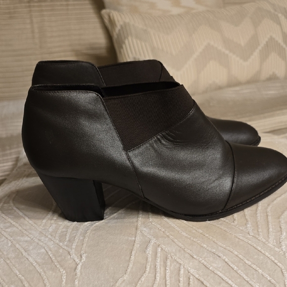 Vionic Leather Dark Brown Ankle Booties - Picture 5 of 15